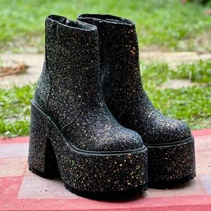 YRU Krush Platform Boots